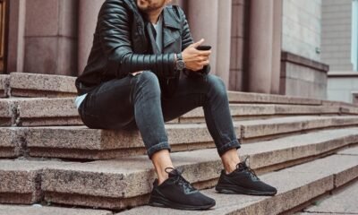 Men's Black Sneakers